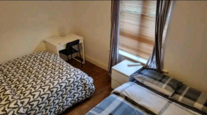 1 Cozy Bedroom near Airport and city Centre 3people